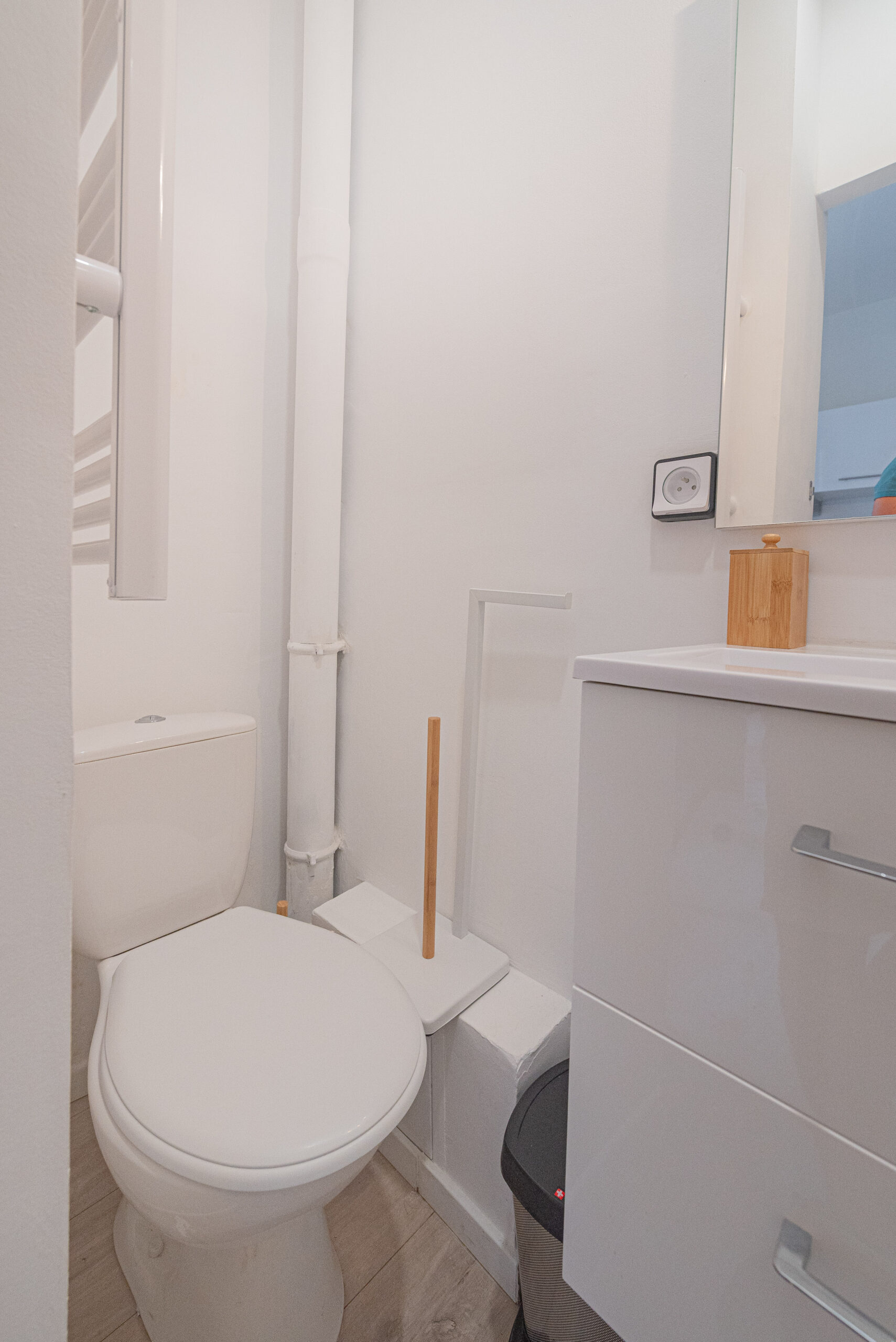Cuisine du studio Vence sur les pas de Matisse à Maison Place Vieille
